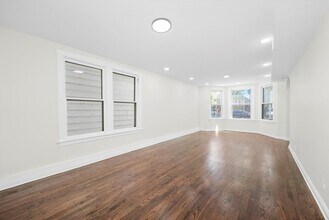 3324 W Warner Ave, Unit 1 in Chicago, IL - Building Photo - Building Photo