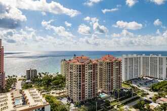 The Vue Condominiums in Fort Lauderdale, FL - Building Photo - Building Photo