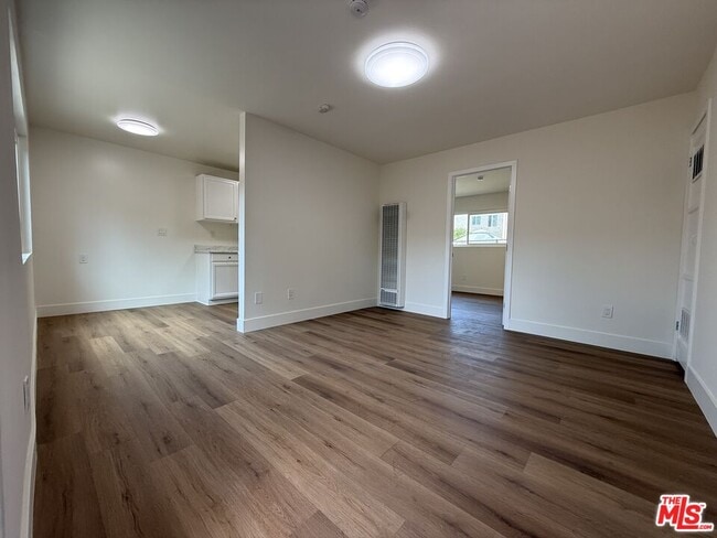 property at 1716 Locust Ave