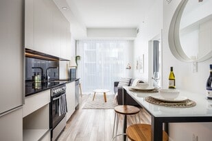 Loxley Mille Carré in Montréal, QC - Building Photo