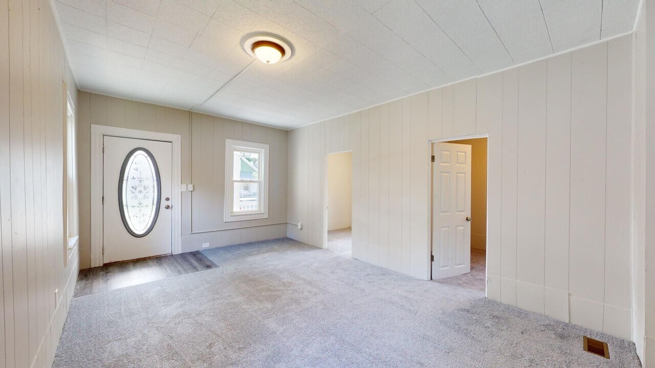 7804 Elton Ave in Cleveland, OH - Building Photo