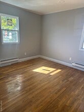 13 Washington Pl in Patchogue, NY - Building Photo - Building Photo