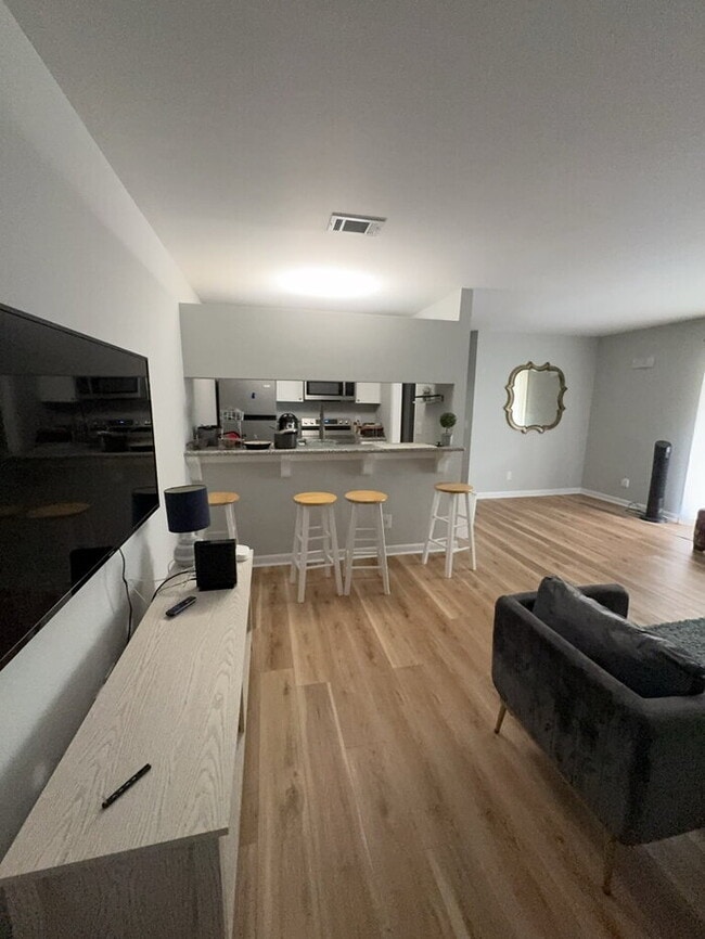 220 Elm St in Clemson, SC - Foto de edificio - Building Photo