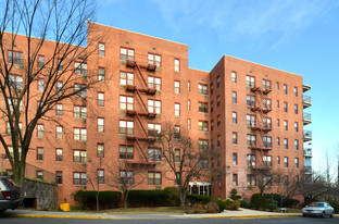 Pelham East Apartments