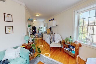 5 Bishop Allen Dr, Unit 3 in Cambridge, MA - Building Photo - Building Photo