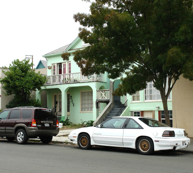 713-717 Kentucky St in Vallejo, CA - Foto de edificio - Building Photo