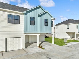 4604 Indie Hts Ln in Houston, TX - Building Photo