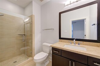2207 Colorado St in Houston, TX - Building Photo - Building Photo