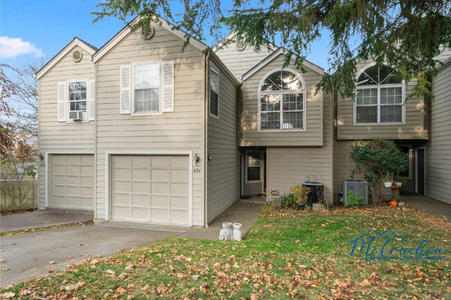 486 Lori Ln in Ashland, OR - Building Photo - Building Photo