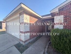 125 Logan Ln in Waxahachie, TX - Building Photo - Building Photo