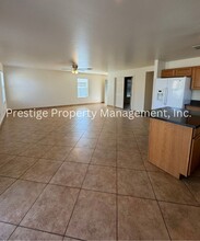 1106 W Vuelta Las Verdolagas in Sahuarita, AZ - Building Photo - Building Photo