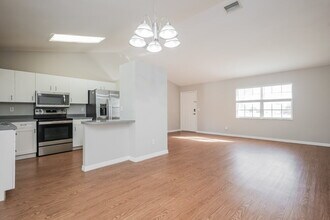 3406 SW 14th Pl in Cape Coral, FL - Building Photo - Building Photo