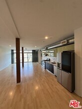 4215 Glencoe Ave in Marina Del Rey, CA - Building Photo - Building Photo