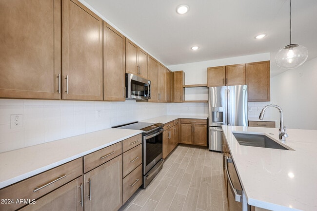 7917 N 79th Ave in Glendale, AZ - Building Photo - Building Photo