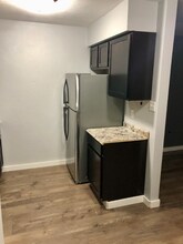 1131 Spencer St in Grinnell, IA - Foto de edificio - Building Photo