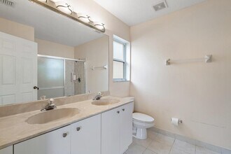 138 Prestige Dr in Royal Palm Beach, FL - Building Photo - Building Photo