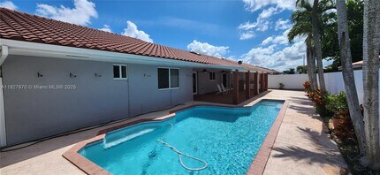 14260 SW 37th St in Miami, FL - Building Photo - Building Photo