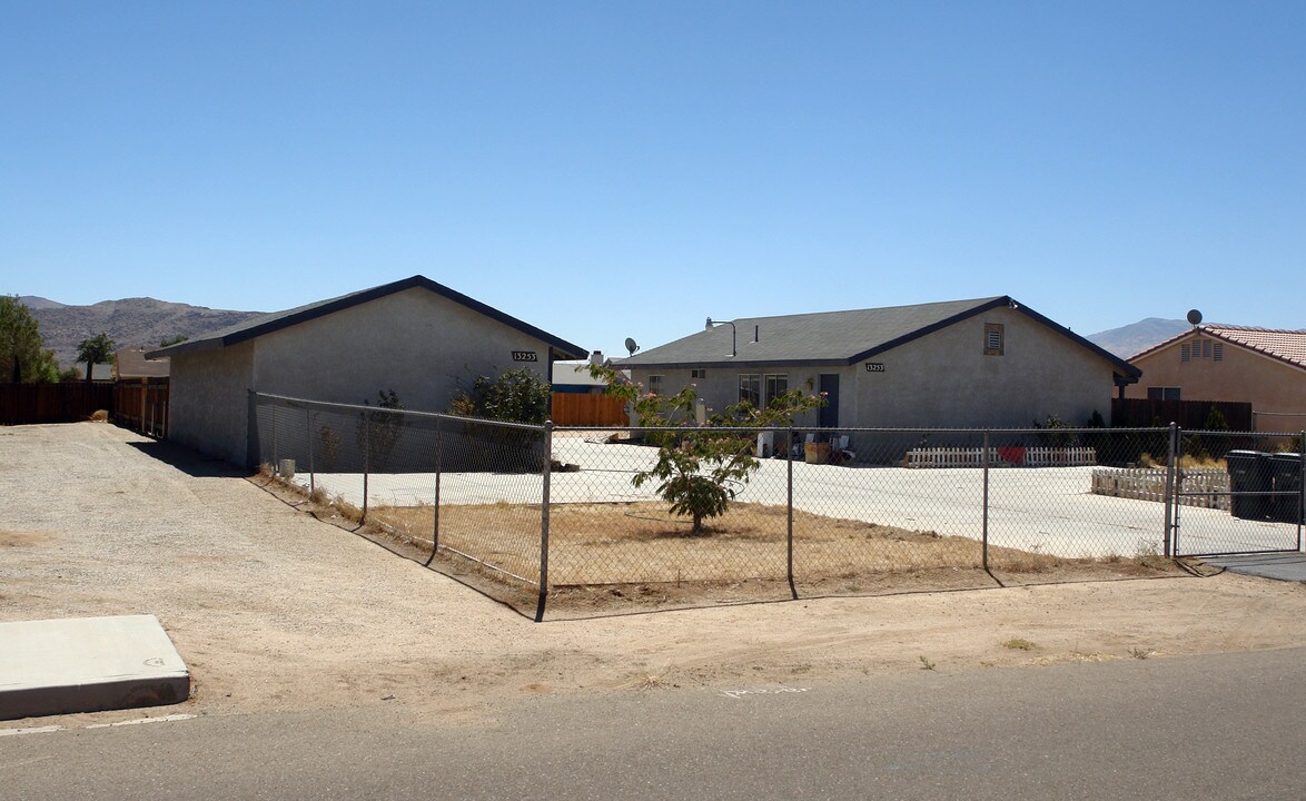 13253 Central Outer Hwy in Apple Valley, CA - Building Photo