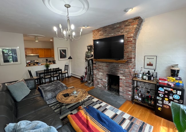 11 Worcester St, Unit 2 in Boston, MA - Foto de edificio - Building Photo