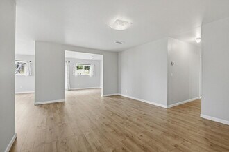 1295 Tobias Dr in Chula Vista, CA - Building Photo - Building Photo