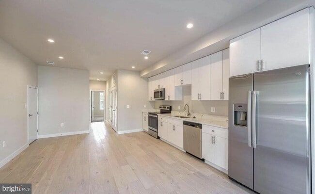 property at 2536 Elvans Rd SE