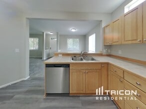 16311 SE 250th Pl in Covington, WA - Building Photo - Building Photo