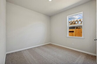 10383 Red Cardinal Dr in Cleveland, TX - Building Photo - Building Photo