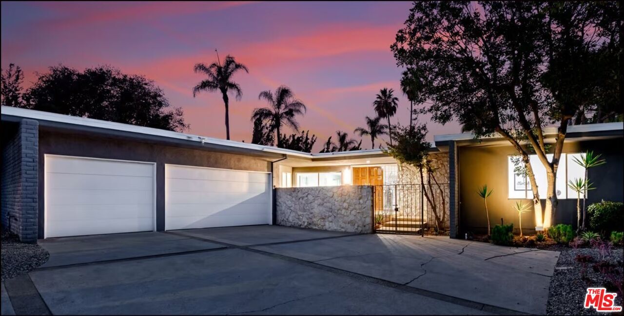 16375 Sloan Dr in Los Angeles, CA - Building Photo