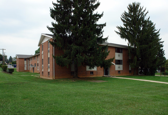 Executive Apartments in Allentown, PA - Foto de edificio - Building Photo