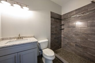 490 Pearl St in Buffalo, NY - Building Photo - Building Photo