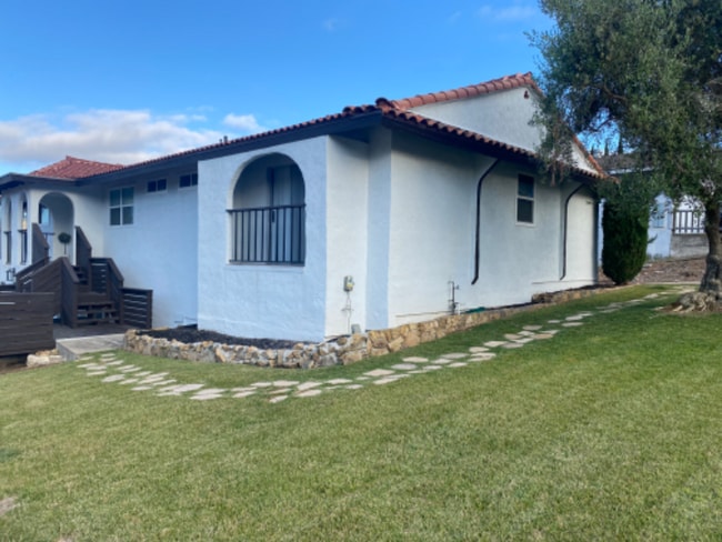 9865 Chestnut St in Spring Valley, CA - Building Photo - Building Photo