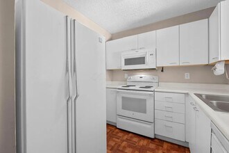 170 Hawkins Ln in Columbus, OH - Building Photo - Building Photo