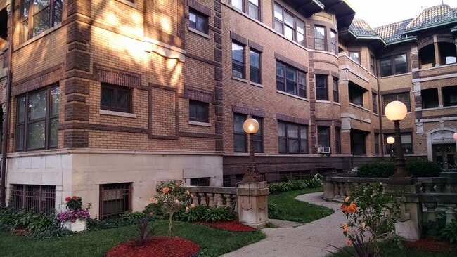 property at 947 E Hyde Park Blvd