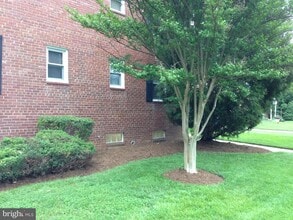 1210 N Kenilworth St in Arlington, VA - Building Photo - Building Photo