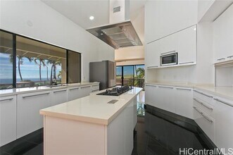 600 Kahiau Lp in Honolulu, HI - Building Photo - Building Photo
