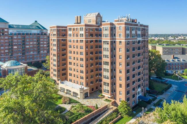 Ambassador Apartments in Baltimore, MD - Foto de edificio - Building Photo