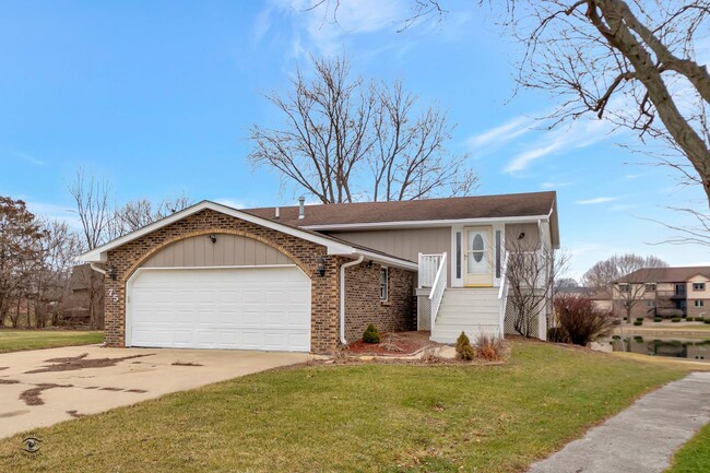 property at 75 Castle Coombe Ct