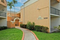 6284 NW 186th St in Hialeah, FL - Building Photo - Building Photo