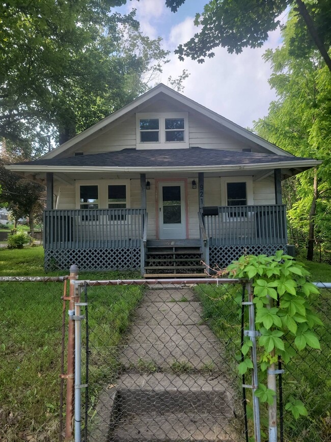 property at 921 Baird St