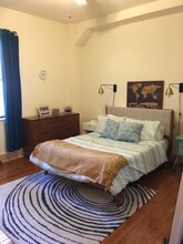 250 S 13th St, Unit 2C in Philadelphia, PA - Building Photo - Building Photo