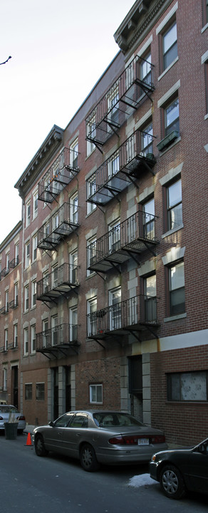 25 Clark St in Boston, MA - Foto de edificio