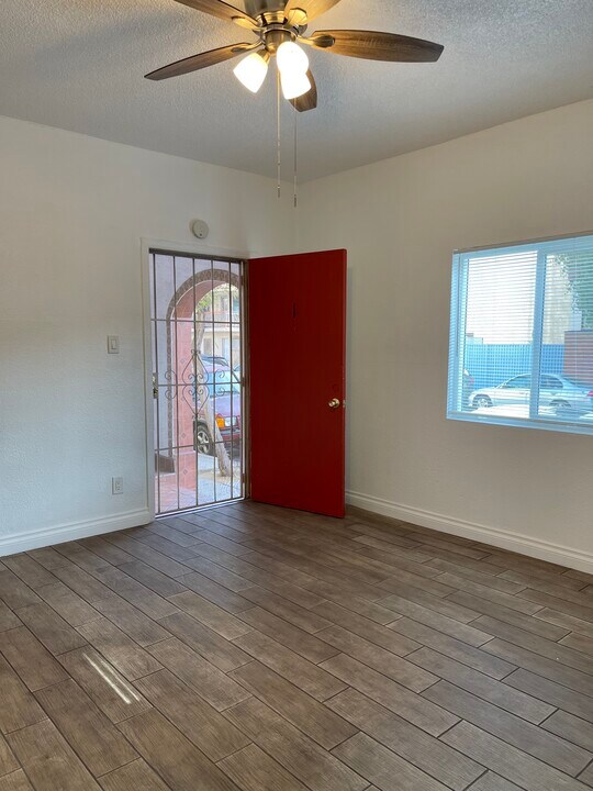 2663 Zoe Ave in Huntington Park, CA - Building Photo