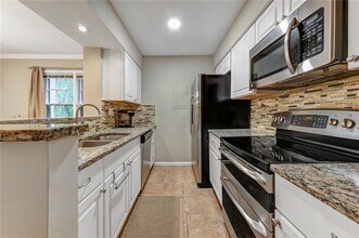 28 Arpege Way NW in Atlanta, GA - Building Photo - Building Photo