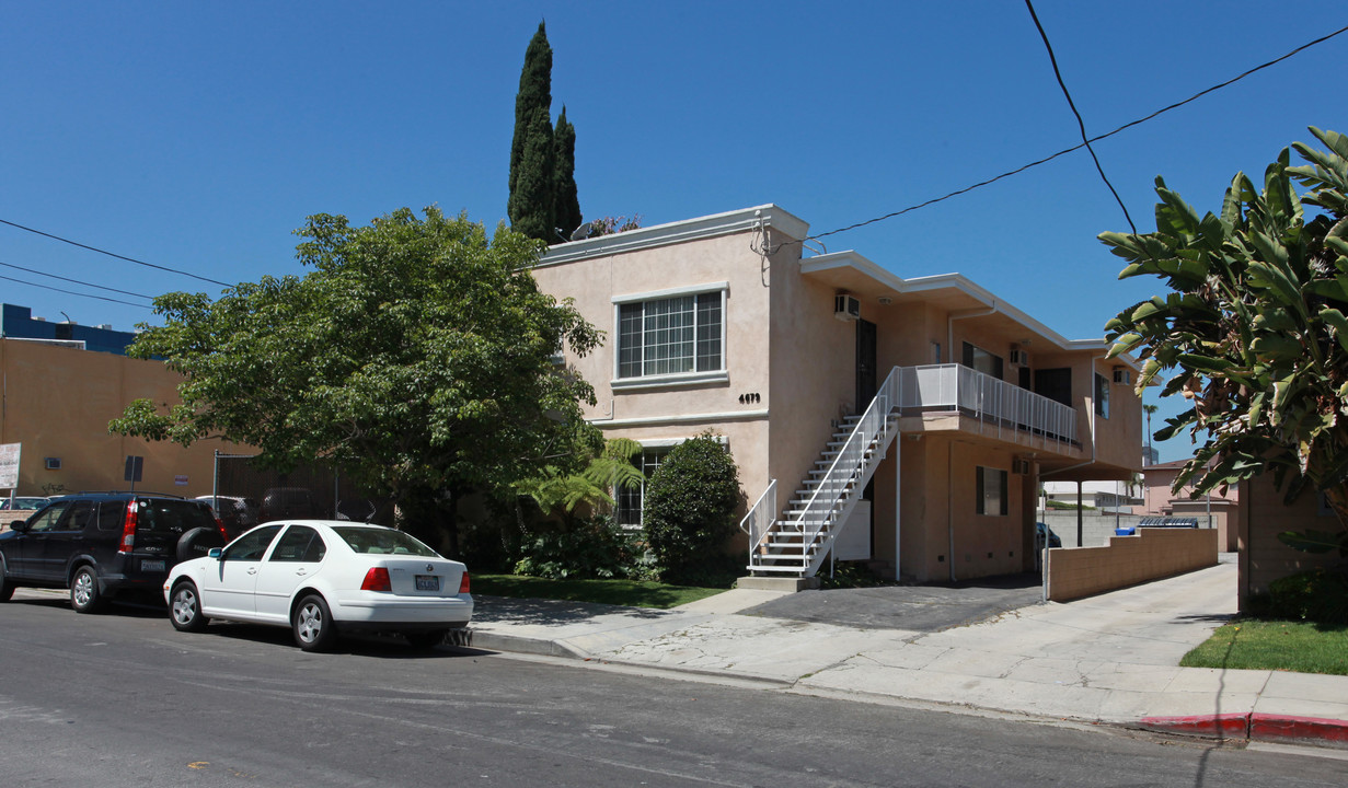 4679 Orion Ave in Sherman Oaks, CA - Foto de edificio