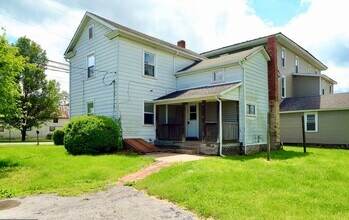 351 Walnut St in Howard, PA - Building Photo - Building Photo