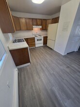 4744 Glasgow Dr, Unit 1 in Fairbanks, AK - Building Photo - Building Photo