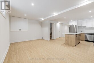 124 Kenwood Ave in Toronto, ON - Building Photo - Building Photo