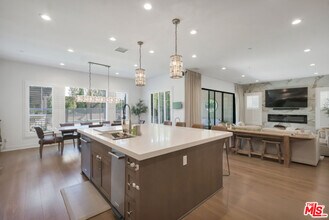 20559 Wood Rose Ct in Los Angeles, CA - Building Photo - Building Photo