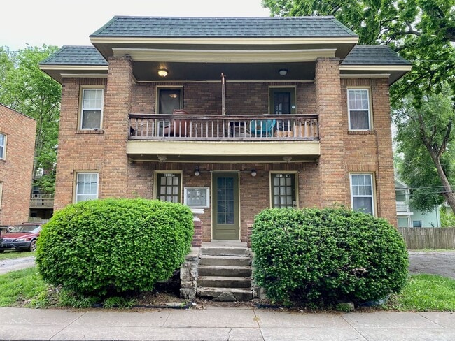 property at 1113-1115 W 41st St