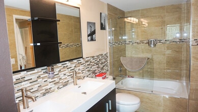 100 NE 6th St, Unit 303 in Boynton Beach, FL - Building Photo - Building Photo